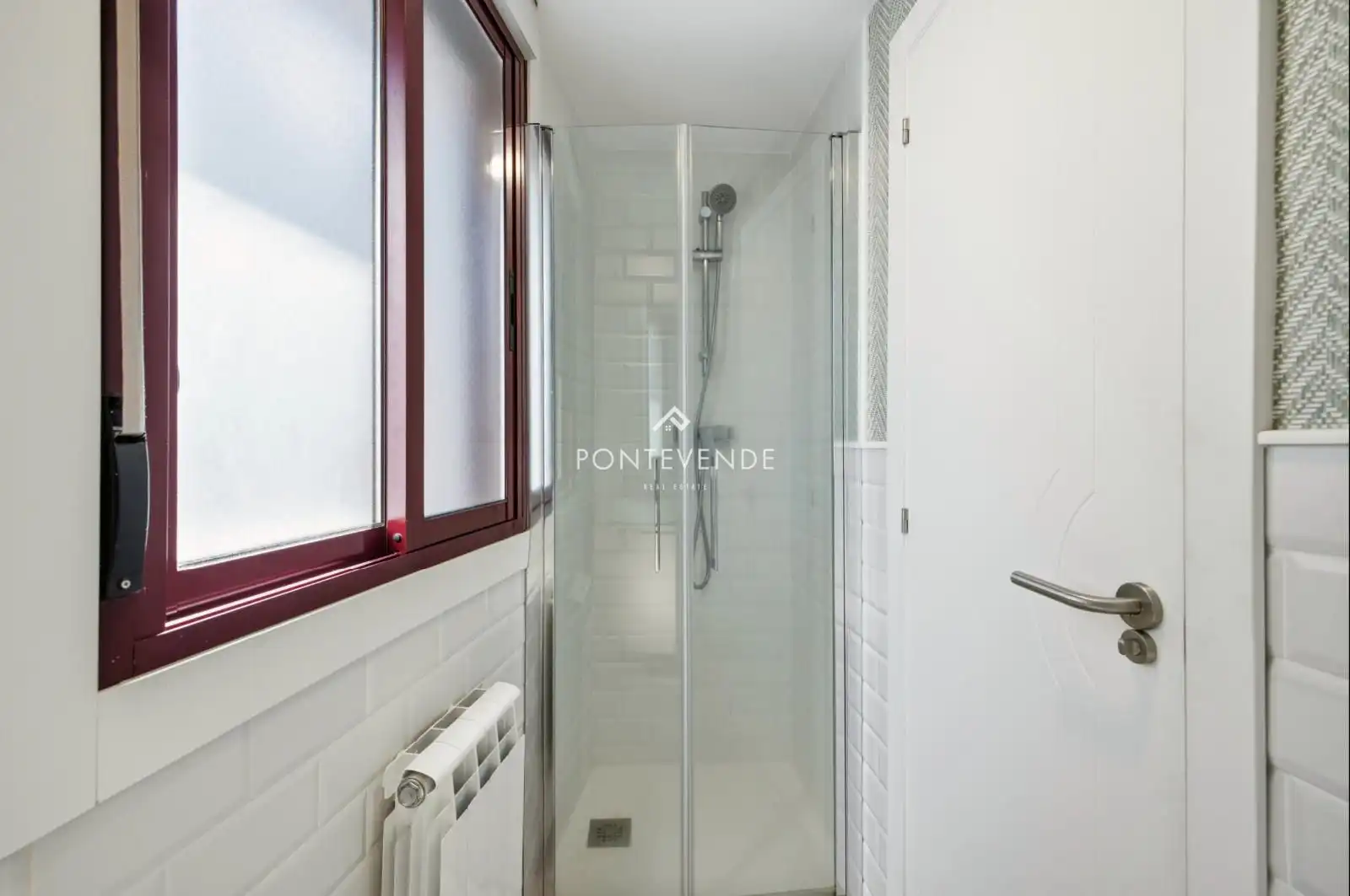 Bathroom of Flat for sale in Poio  with Heating