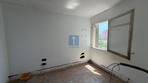 Foto 3 von Wohnung zum Verkauf in Buri, Sant Ildefons, Cornellà de Llobregat