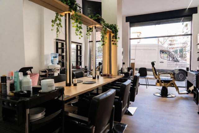 Local comercial en Alquiler en Avenida Carlos de Haya en Camino de Antequera