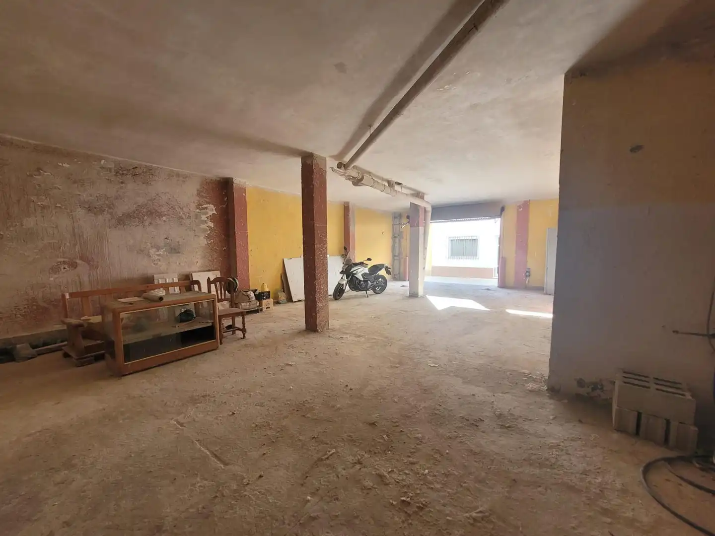 Local comercial en venta en Núcleo urbano, imagen 4