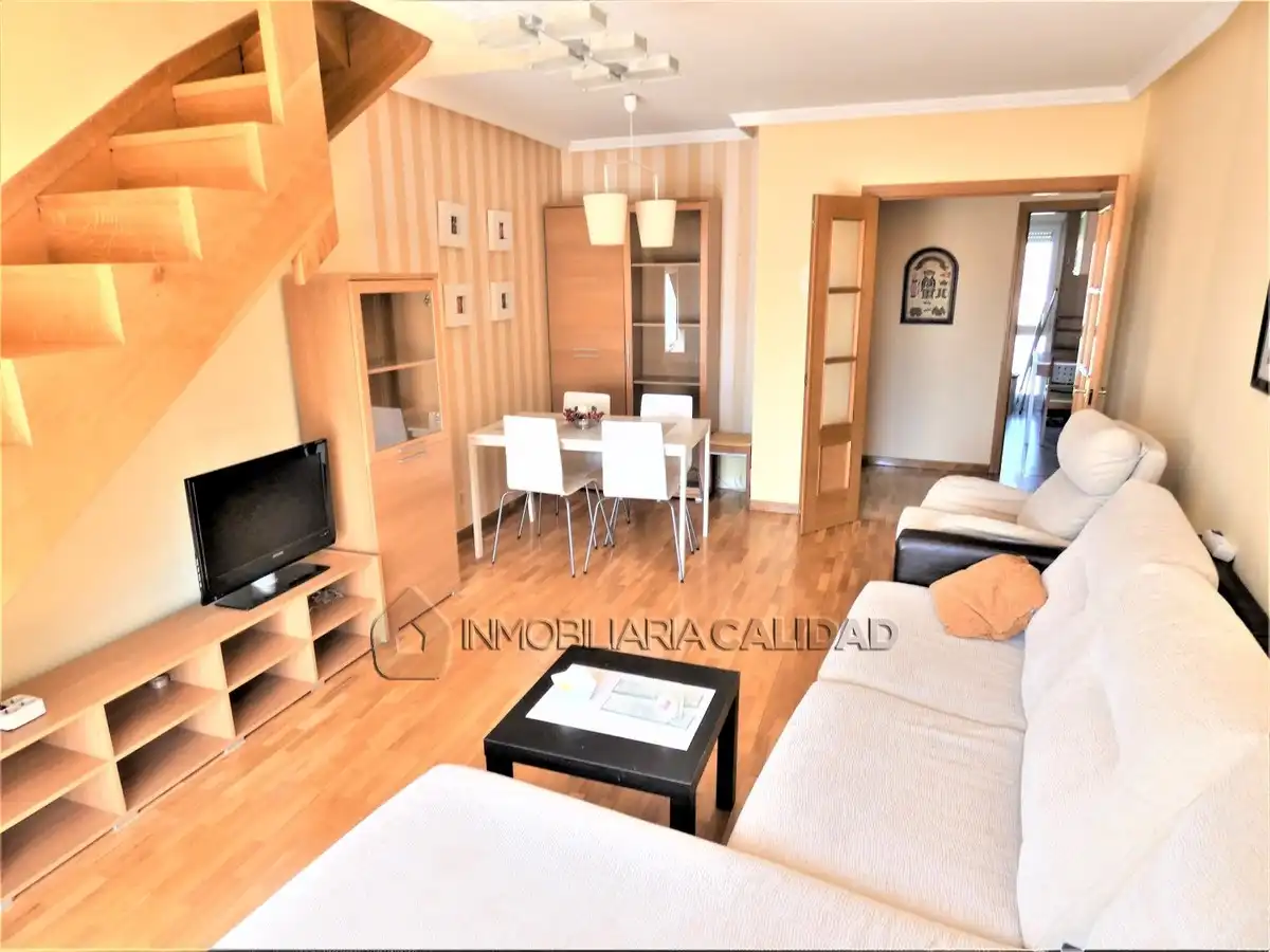 Living room of Flat for rent in Burgos  with Heating, Terrace and Furnished