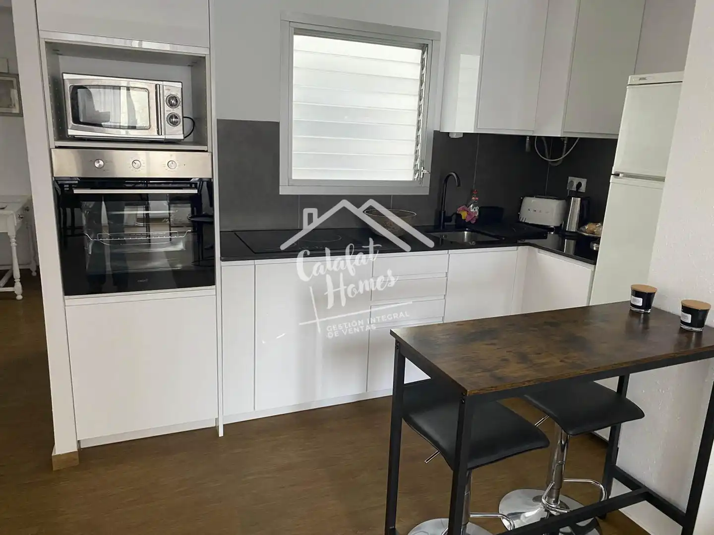 Küche von Wohnung zum Verkauf in L'Ametlla de Mar  mit Klimaanlage und Mikrowelle