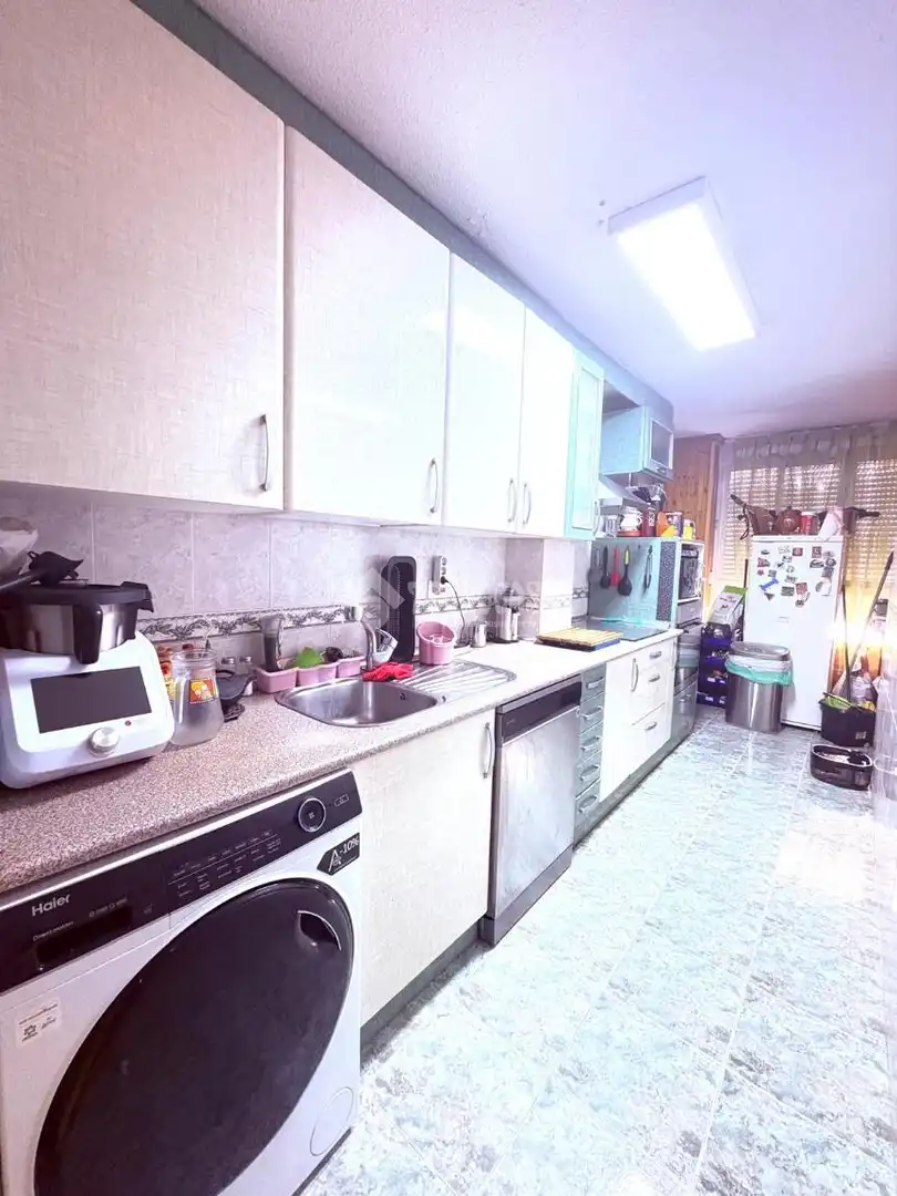 Kitchen of Flat for sale in Fuenlabrada  with Air Conditioner and Heating