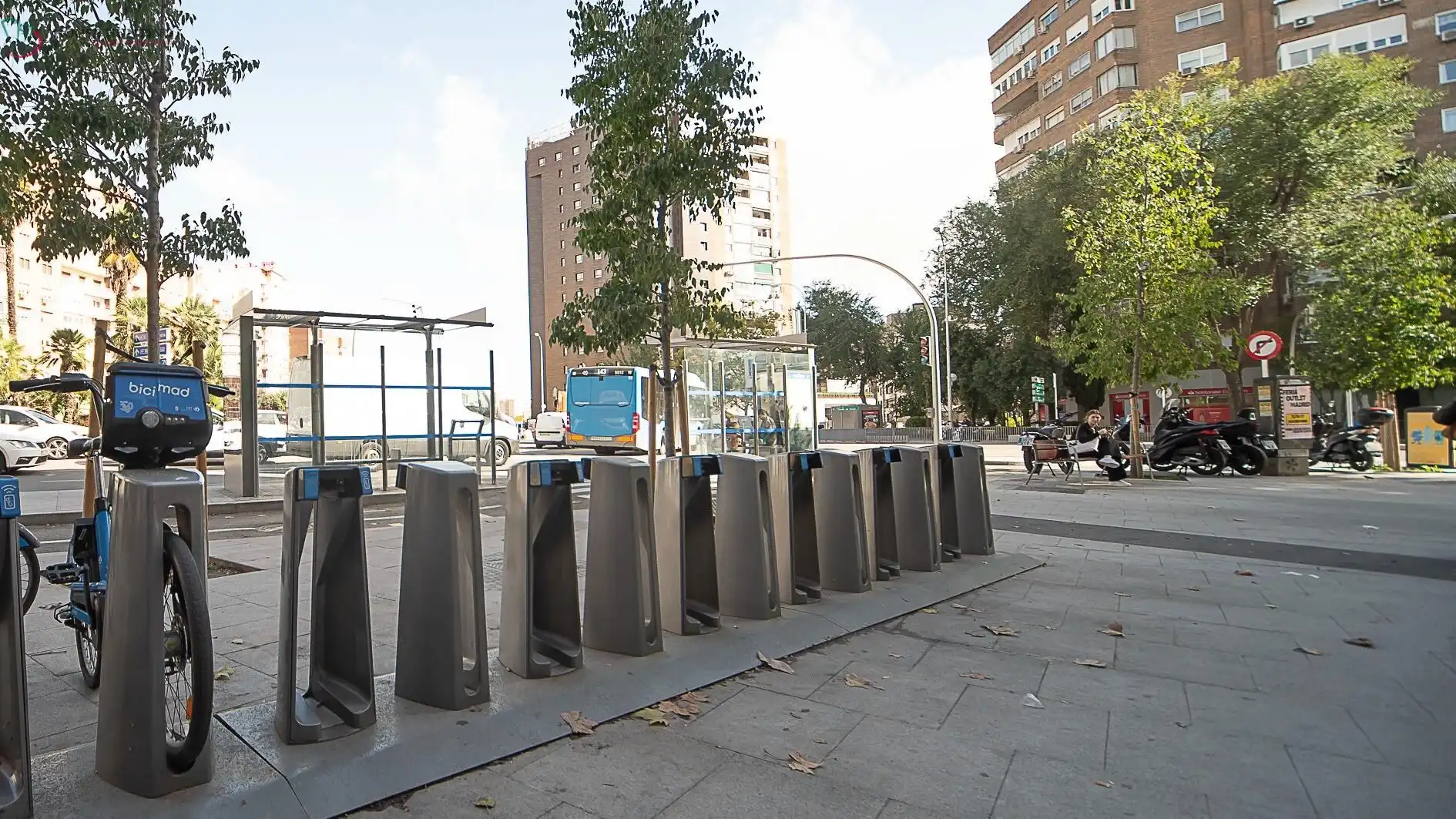 Exterior view of Commercial properties for sale in Madrid  with Air Conditioner