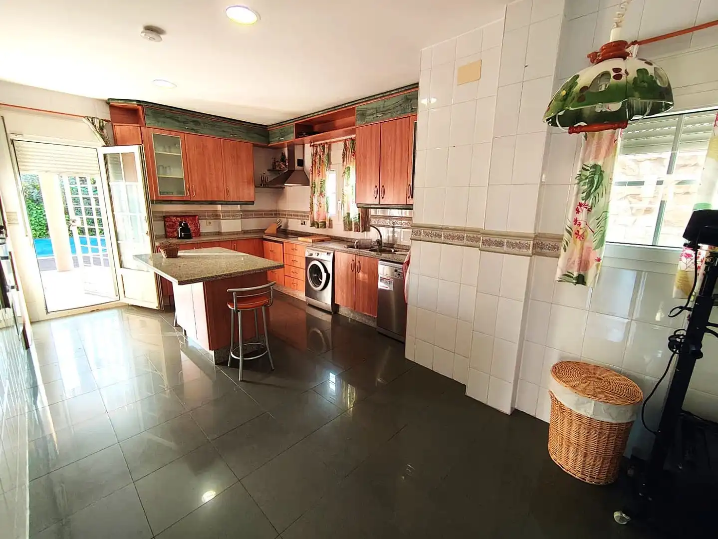 Cocina de Casa o chalet en venta en Mérida con Aire acondicionado, Calefacción y Jardín privado