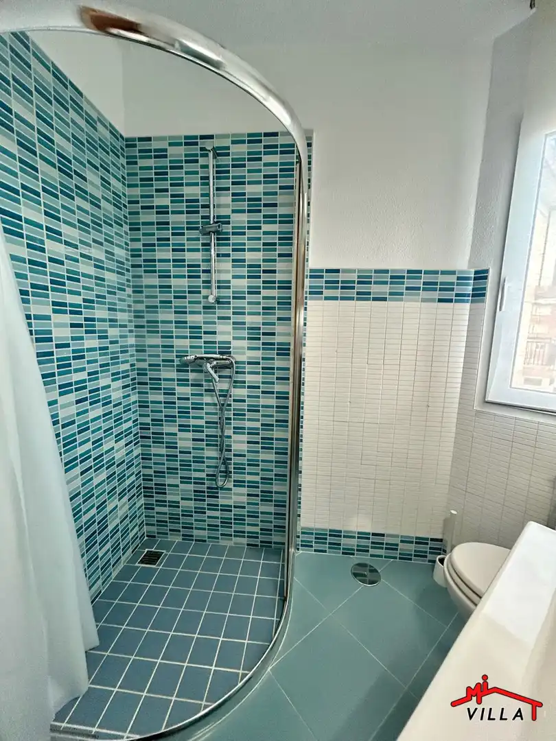 Badezimmer von Wohnung zum Verkauf in Laredo mit Heizung und Terrasse