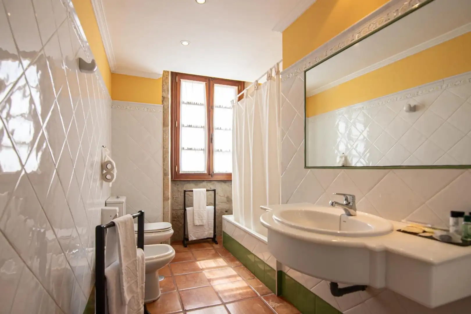 Badezimmer von Gebäude zum Verkauf in Cuntis