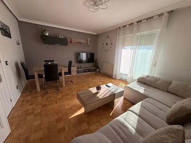 Piso con ascensor en venta en San Antonio, imagen 2