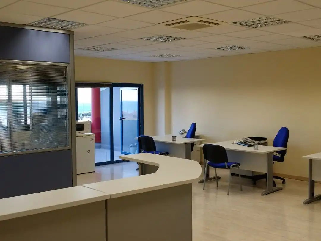 Oficina en venta en Torremolinos, Málaga