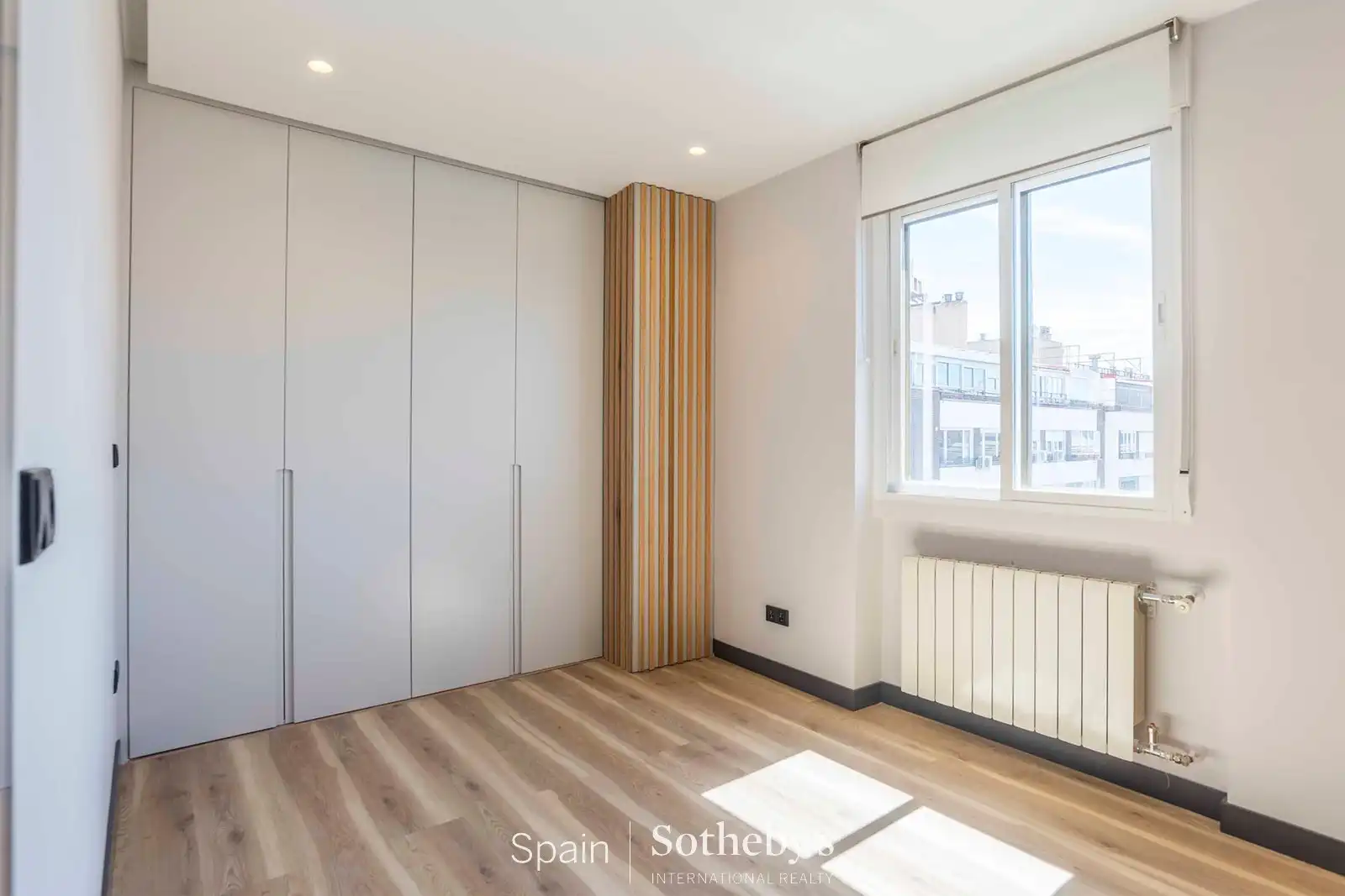 Habitación de Apartamento en venta en Madrid con Aire acondicionado, Calefacción y Piscina
