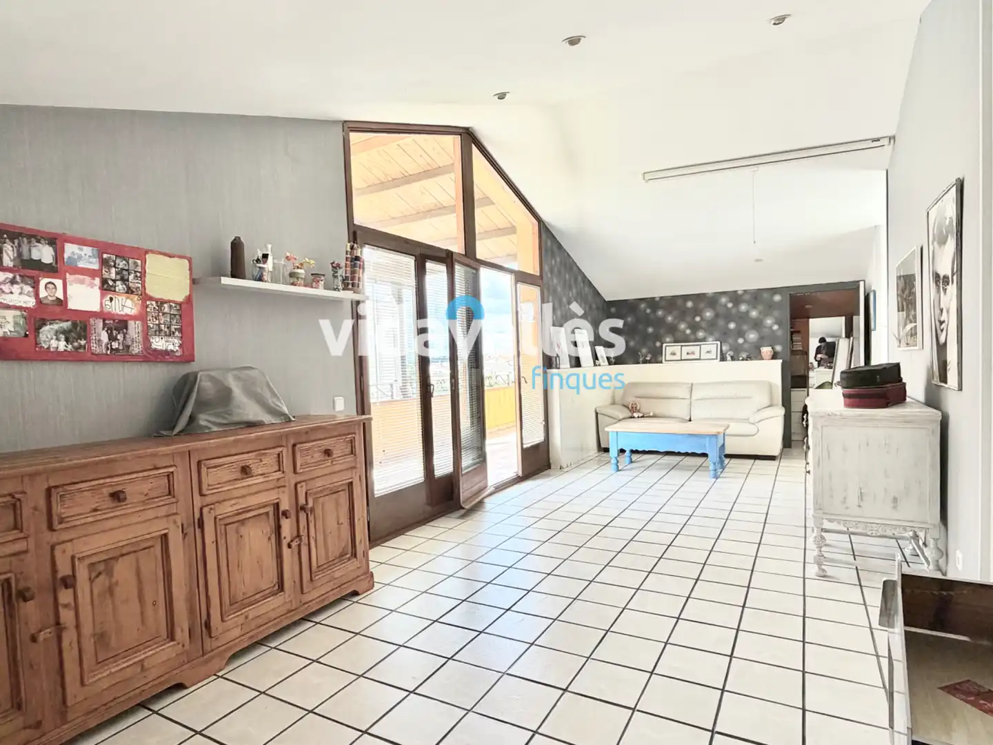 Sala d'estar de Casa o xalet en venda en Cardedeu amb Calefacció, Jardí privat i Parquet
