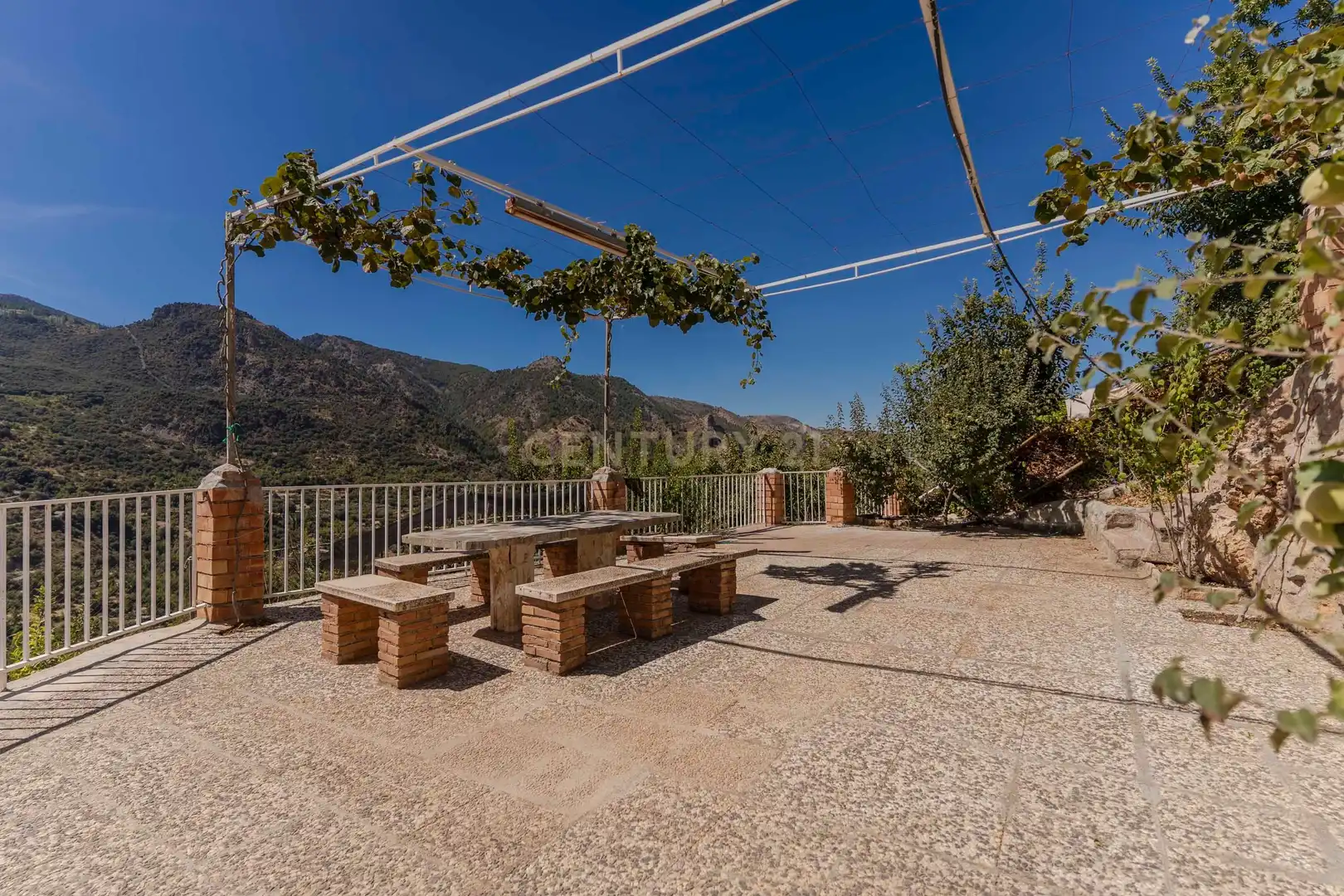 Terraza de Casa o chalet en venta en Güéjar Sierra con Jardín privado, Trastero y Piscina