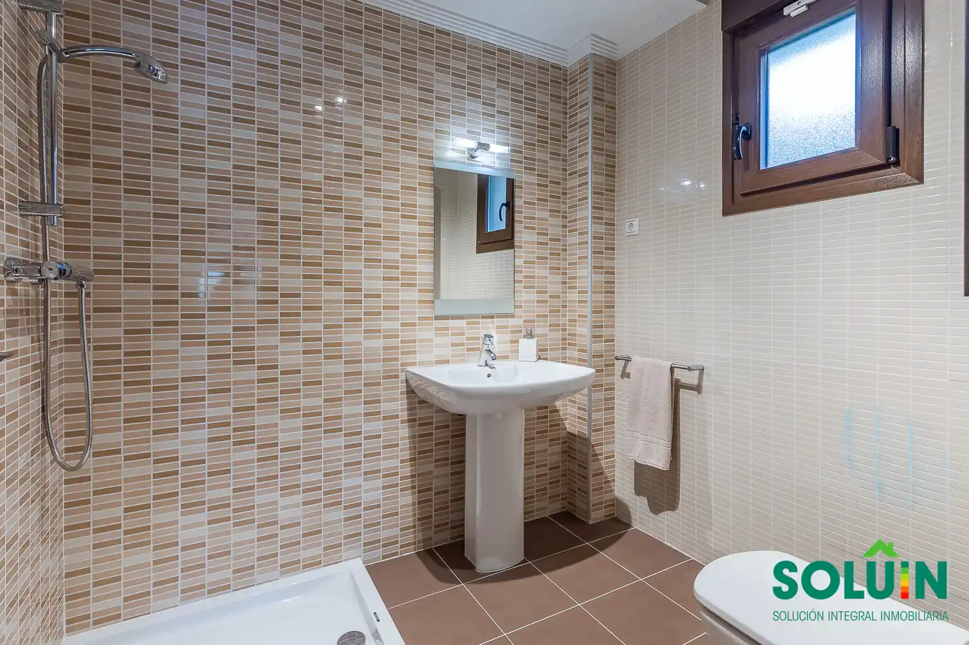 Bany de Casa o xalet en venda en Torrelodones amb Aire condicionat, Calefacció i Jardí privat