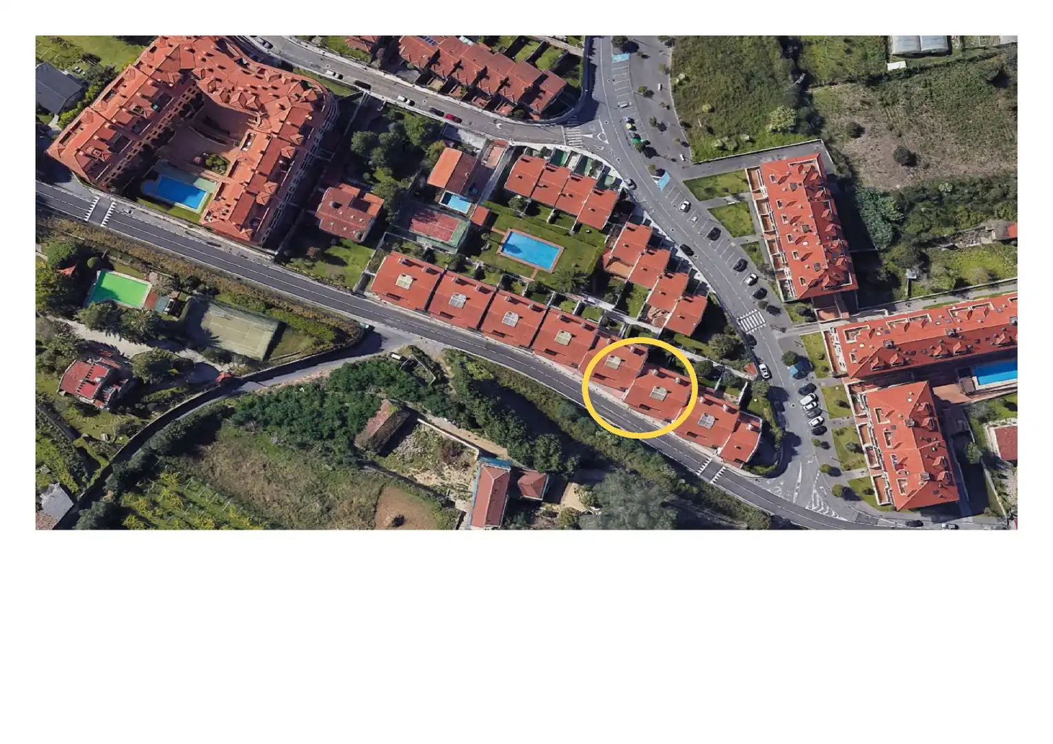 Vista exterior de Casa adosada de lloguer en Sanxenxo amb Jardí privat, Terrassa i Moblat