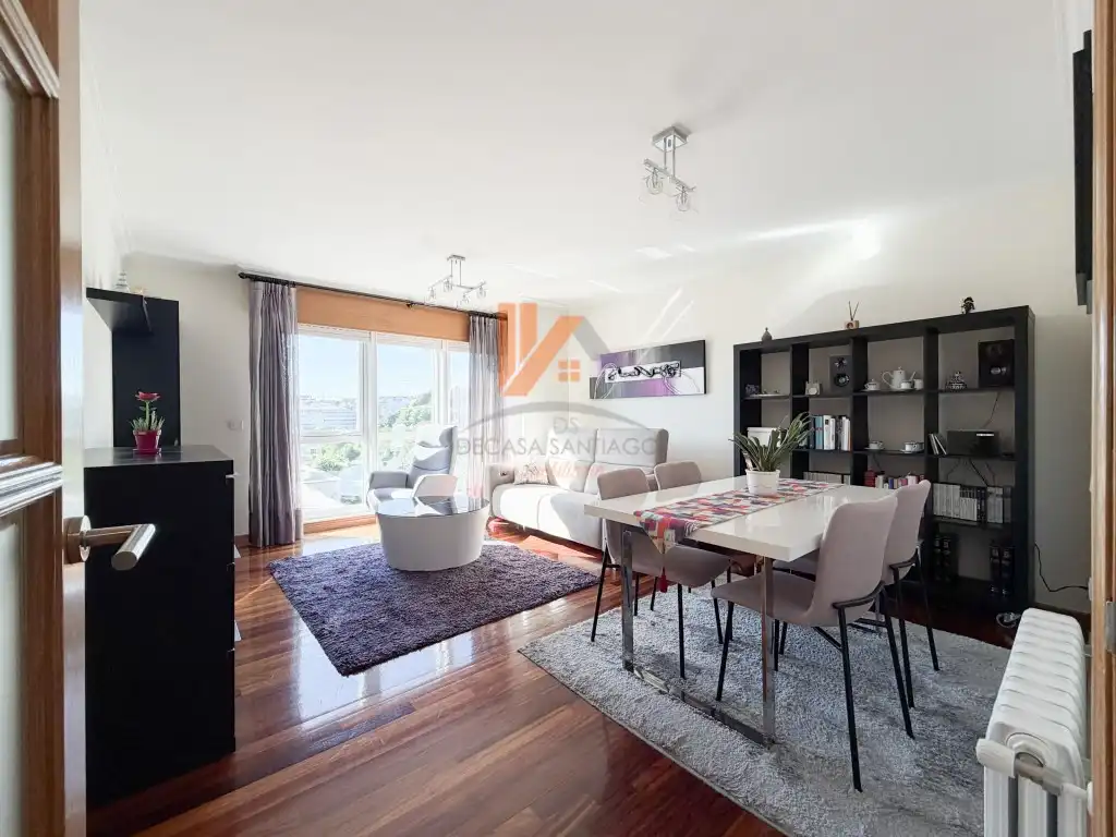 Sala de estar de Piso en venta en Santiago de Compostela  con Terraza, Amueblado y Horno