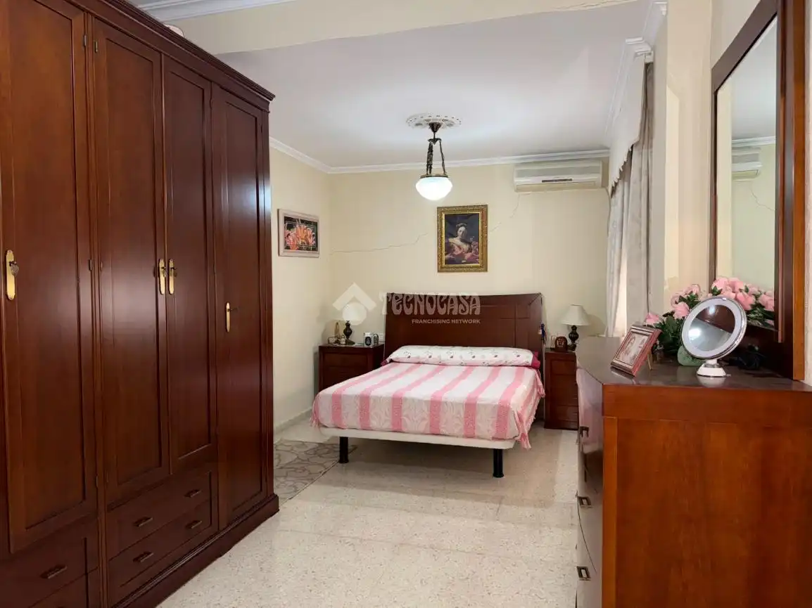 Schlafzimmer von Wohnung zum Verkauf in Sevilla