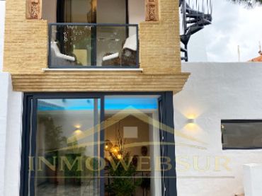Casa amb balcó en venda a Calle Rodrigo Diaz de Vivar "El Cid"