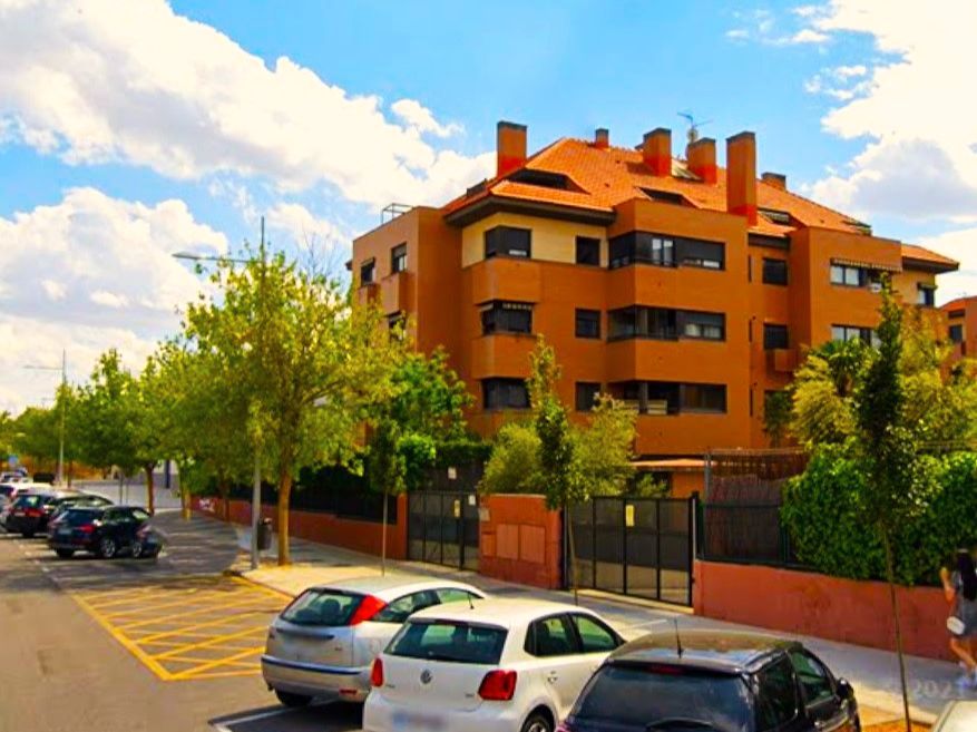 Vista exterior de Trastero de alquiler en Boadilla del Monte con Alarma