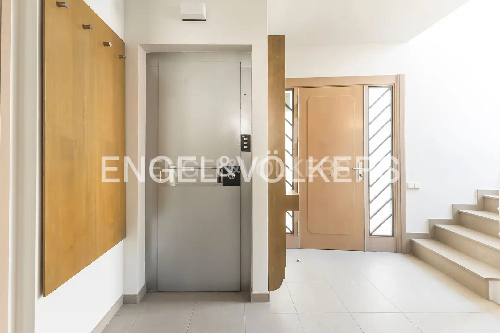 Houses for sale in Barcelona  with Air Conditioner, Heating and Private garden