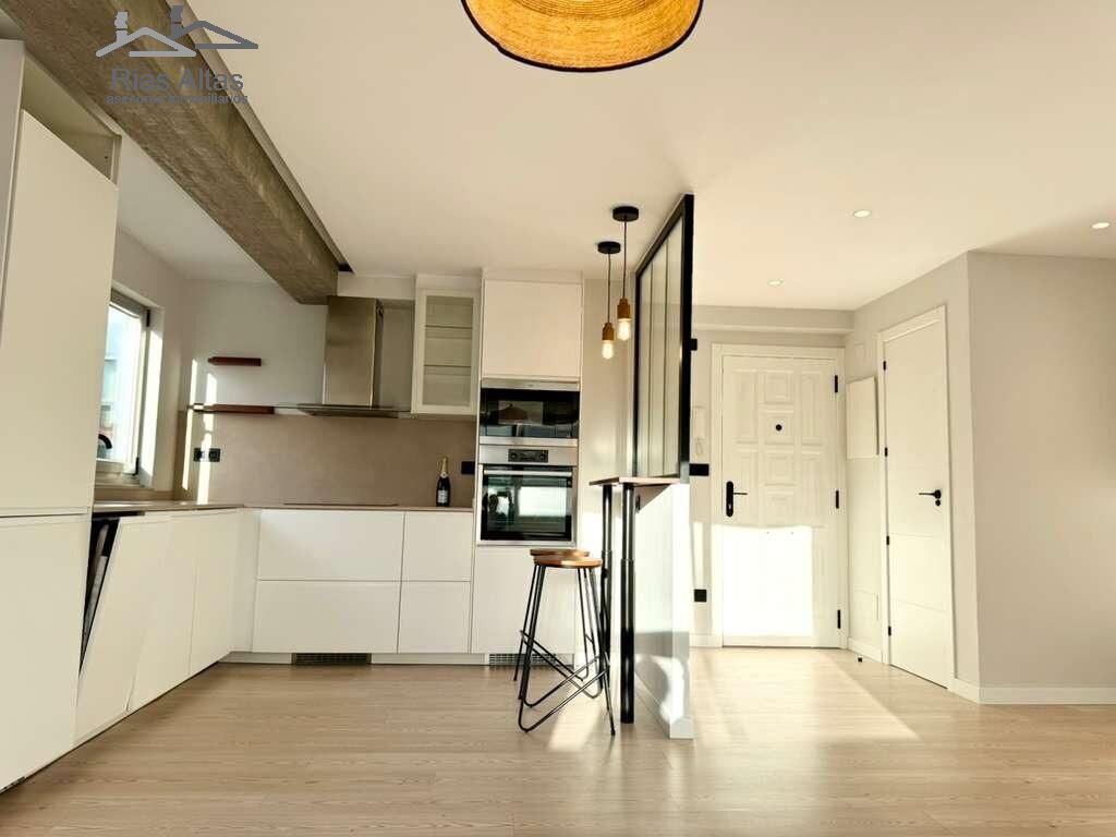 Kitchen of Flat to rent in A Coruña Capital   with Heating and Storage room