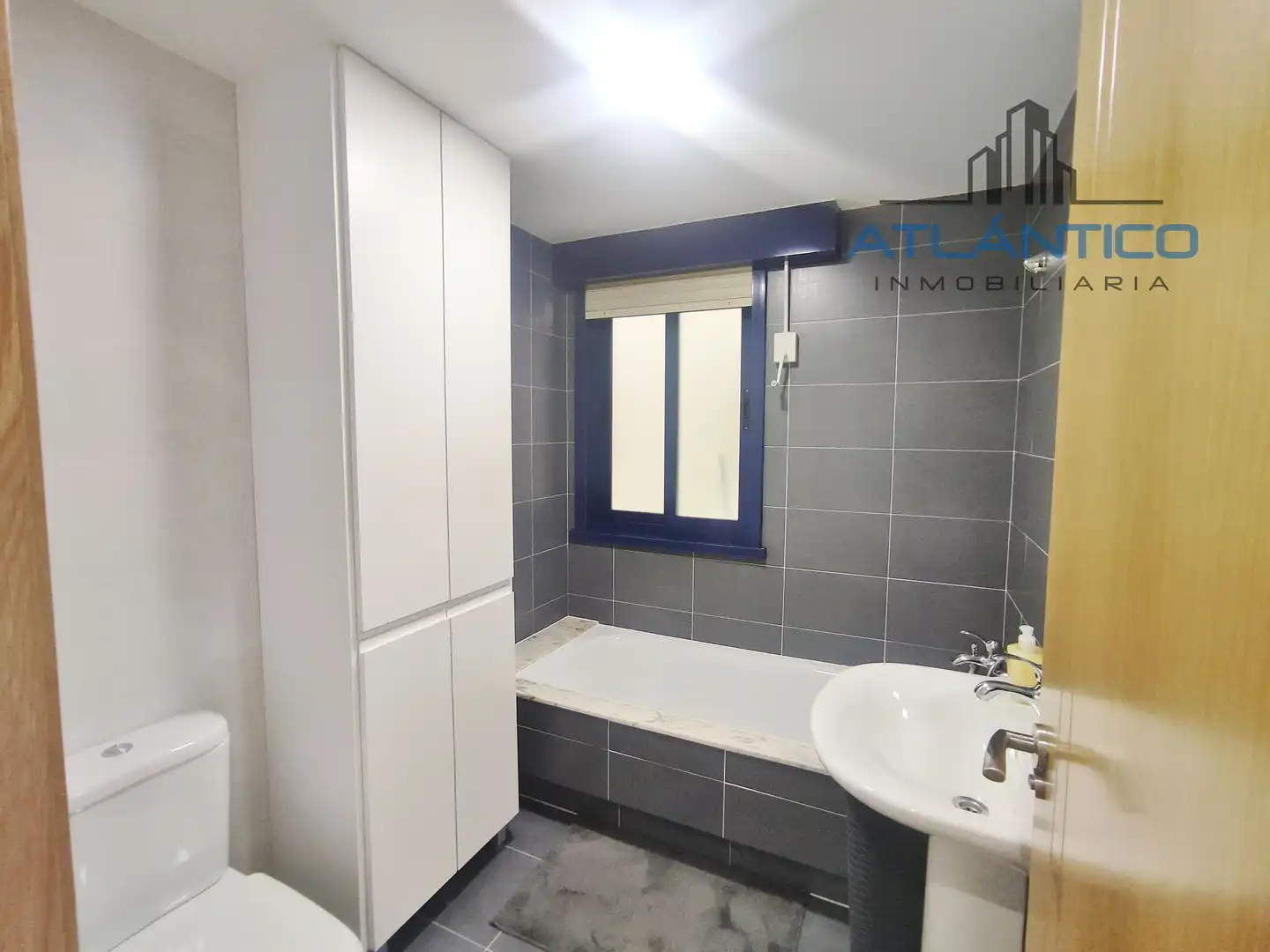 Wohnung zur Miete in Avenida de Bértoa, Carballo