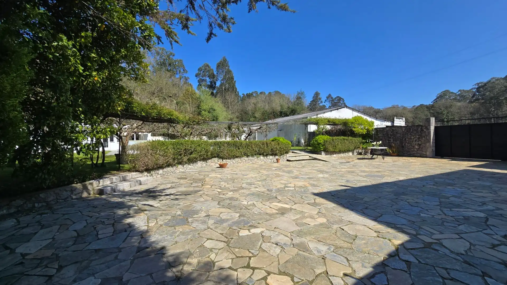 Houses for sale in Posada - Barro