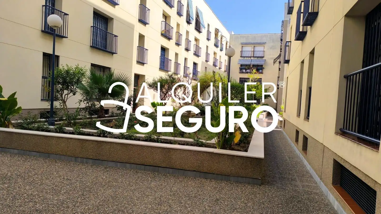 Exterior view of Flat for rent in Sevilla  with Air Conditioner and Furnished