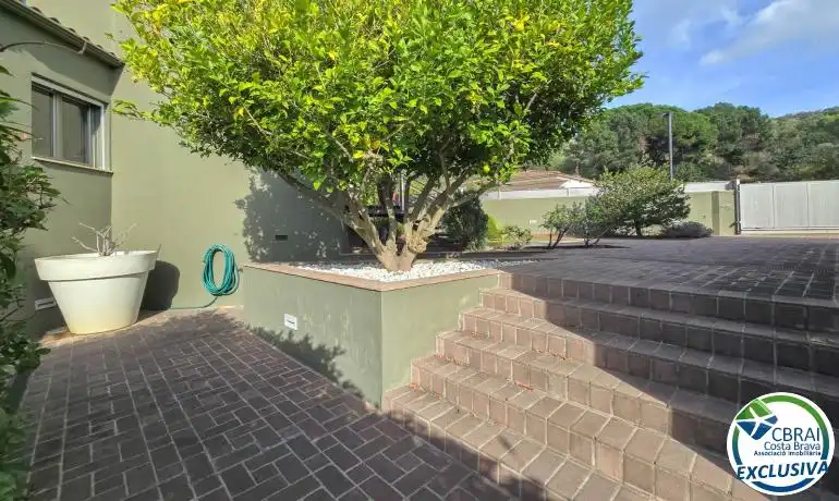Terrassa de Casa o xalet en venda en La Jonquera amb Aire condicionat, Calefacció i Jardí privat