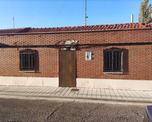 Exterior view of House or chalet for sale in Palencia Capital  with Terrace