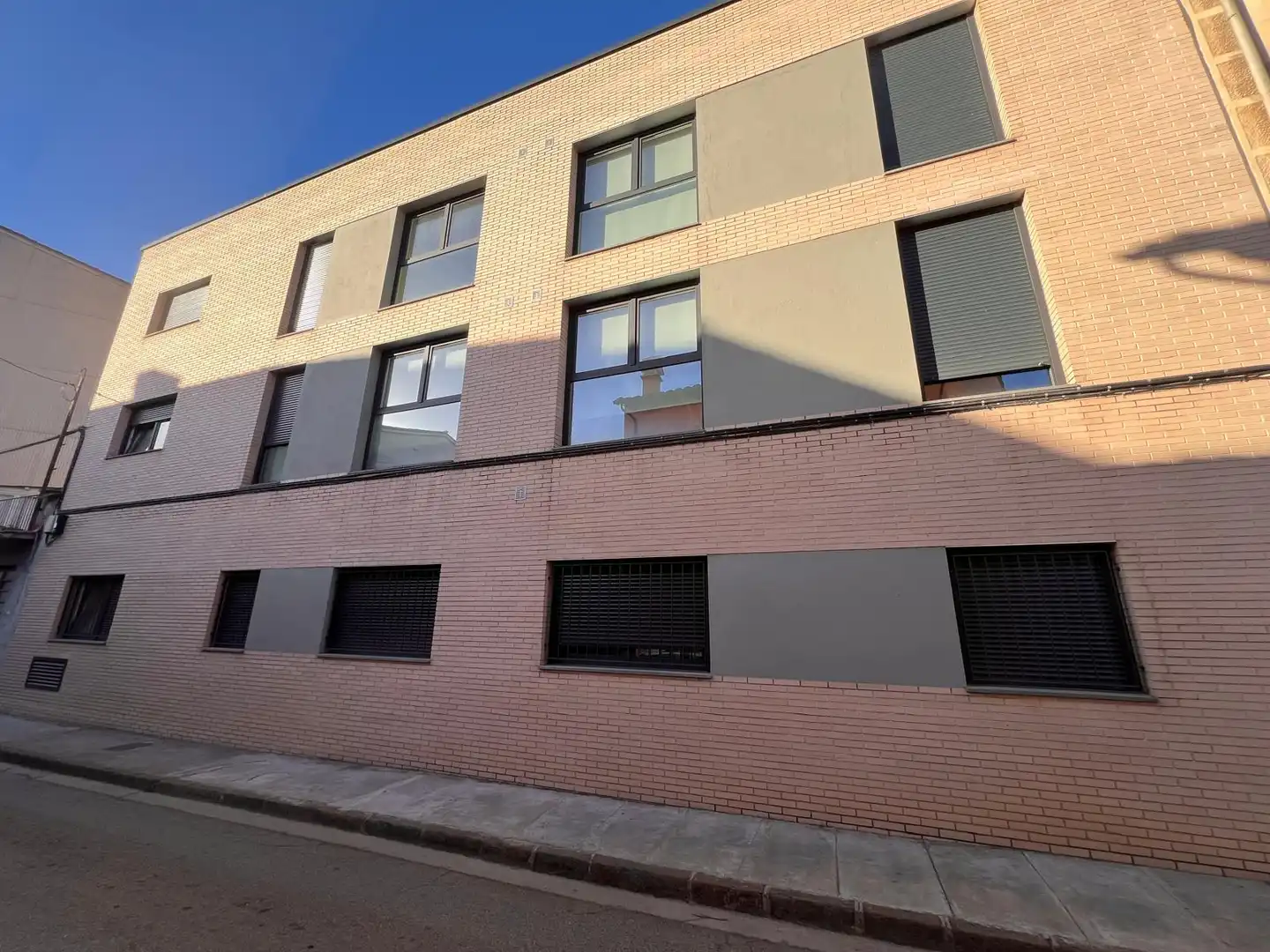 Vista exterior de Piso en venta en Olot con Calefacción y Parquet