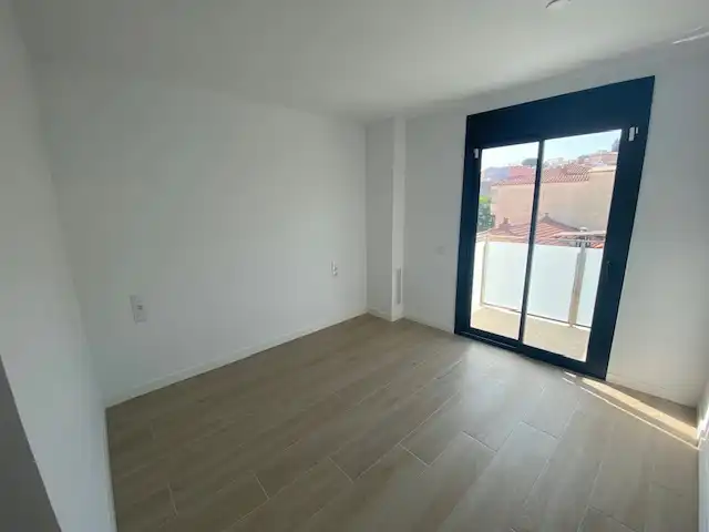 Habitación de Dúplex en venta en Montcada i Reixac con Aire acondicionado, Calefacción y Terraza