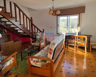 Wohnzimmer von Haus oder Chalet miete in San Cibrao das Viñas mit Terrasse und Balkon