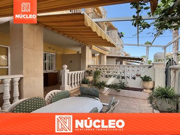 Terraced house for sale in Avinguda Salamanca 12