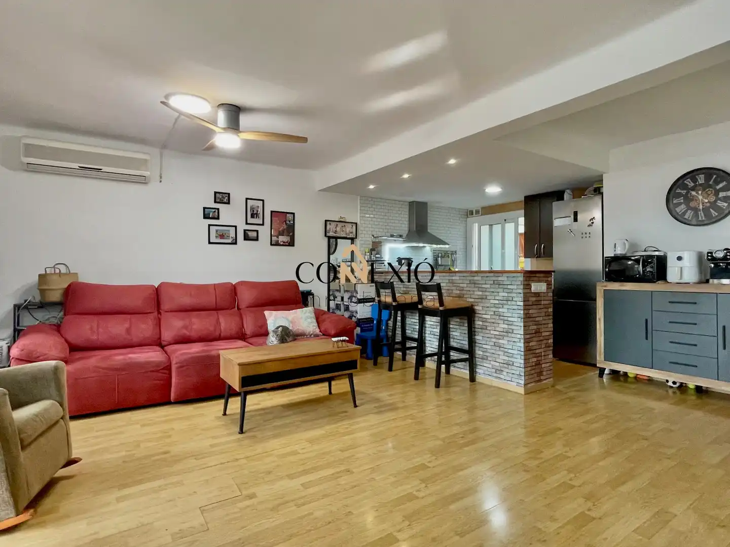 Sala d'estar de Àtic en venda en Girona amb Aire condicionat, Calefacció i Parquet