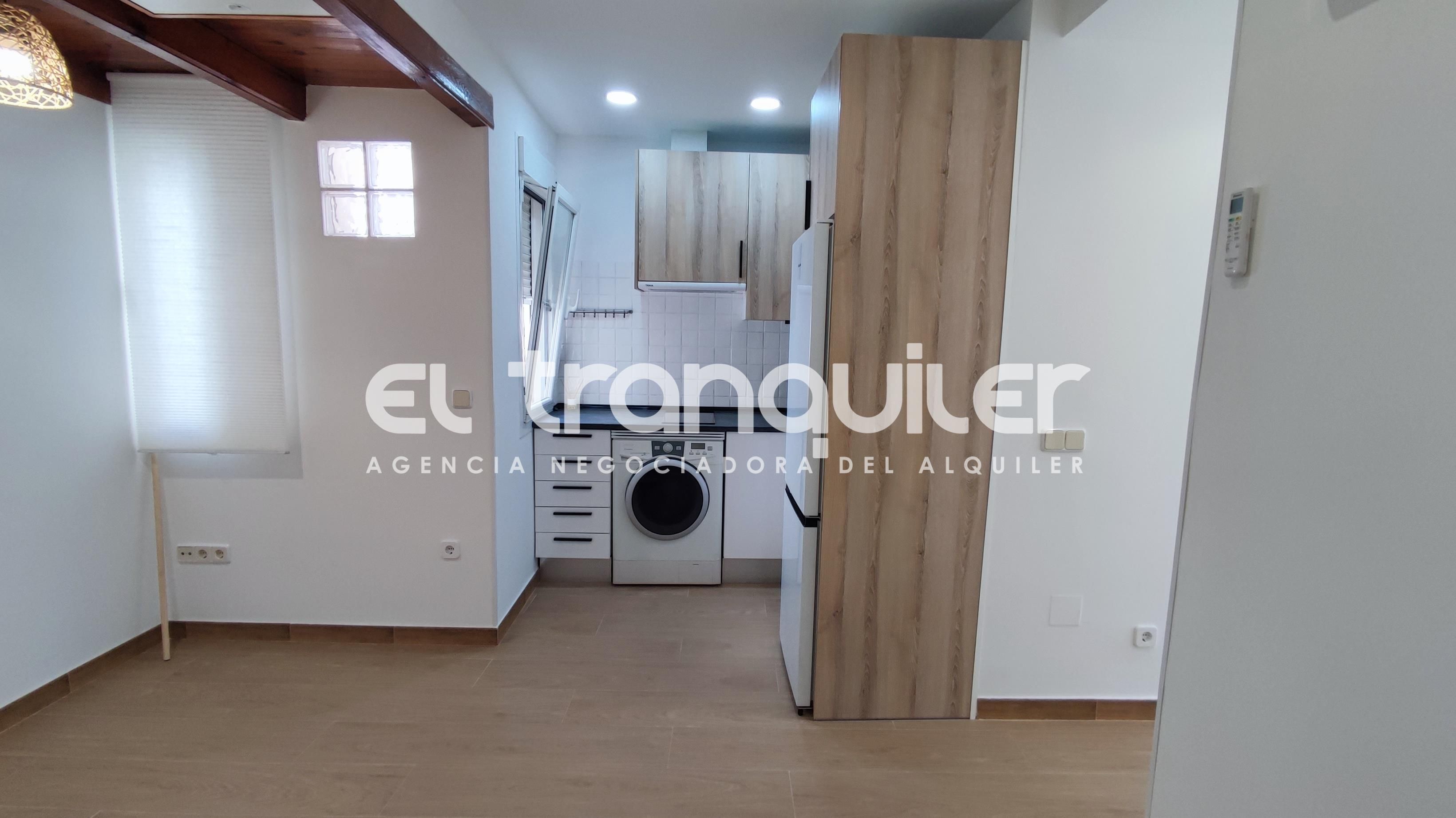 Cocina de Piso de alquiler en  Madrid Capital con Aire acondicionado y Lavadora