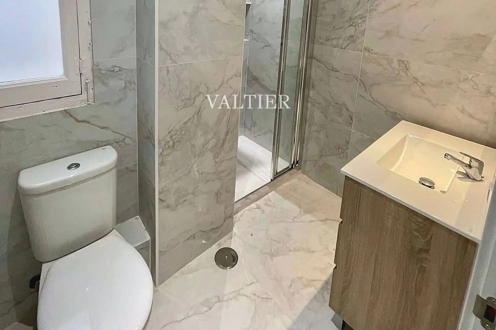 Baño de Piso de alquiler en Madrid con Aire acondicionado y Amueblado