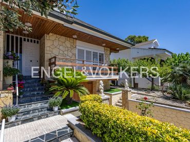 Casa con balcón en venta en Torrent Ballester