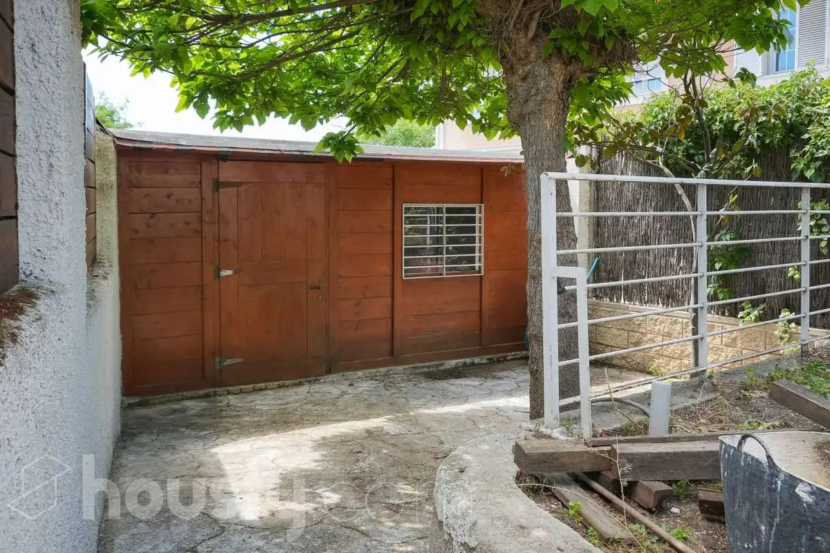 Vista exterior de Casa o xalet en venda en Pozuelo de Alarcón amb Aire condicionat, Calefacció i Jardí privat