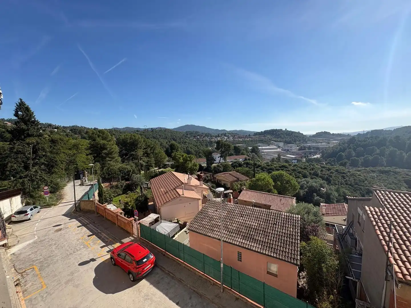 Vista exterior de Planta baixa en venda en El Papiol amb Terrassa i Balcó