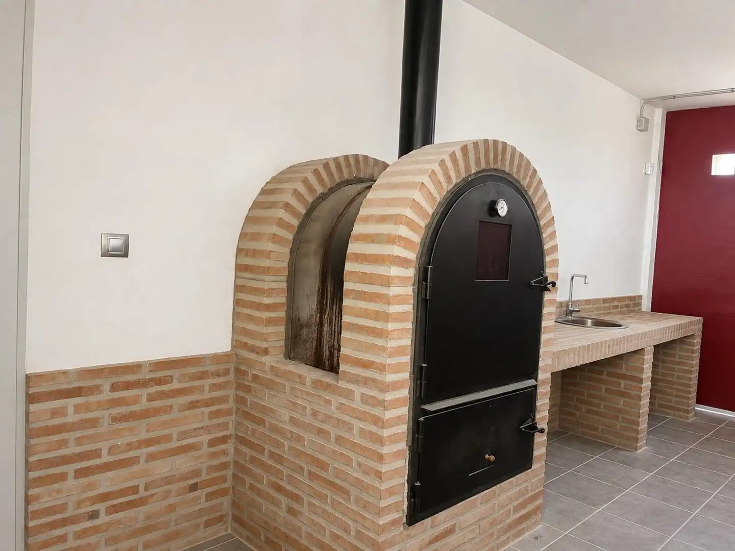 Cuina de Casa o xalet en venda en Almansa amb Calefacció, Terrassa i Piscina