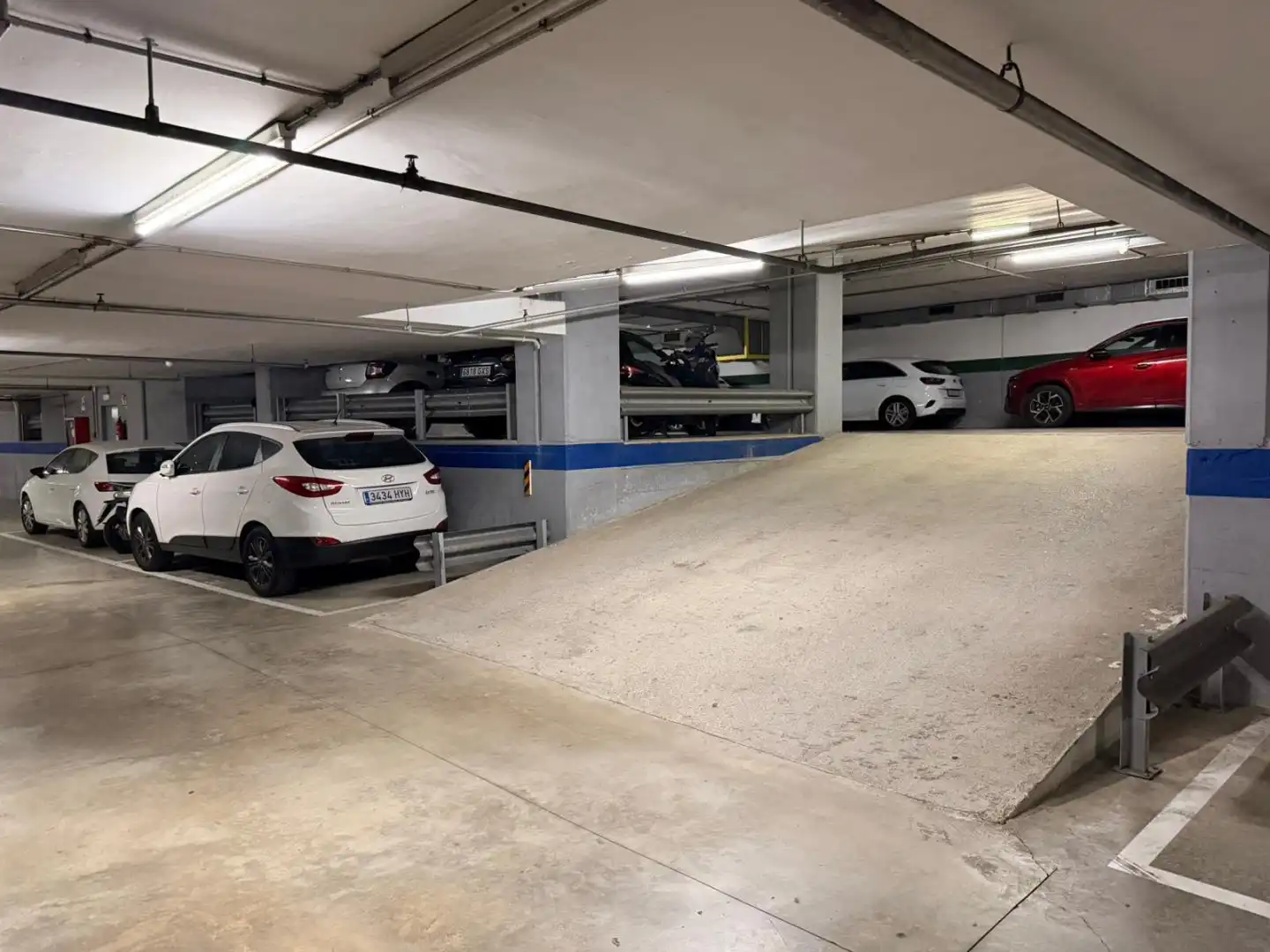 Parkplatz von Wohnung zum Verkauf in Barcelona mit Heizung und Balkon
