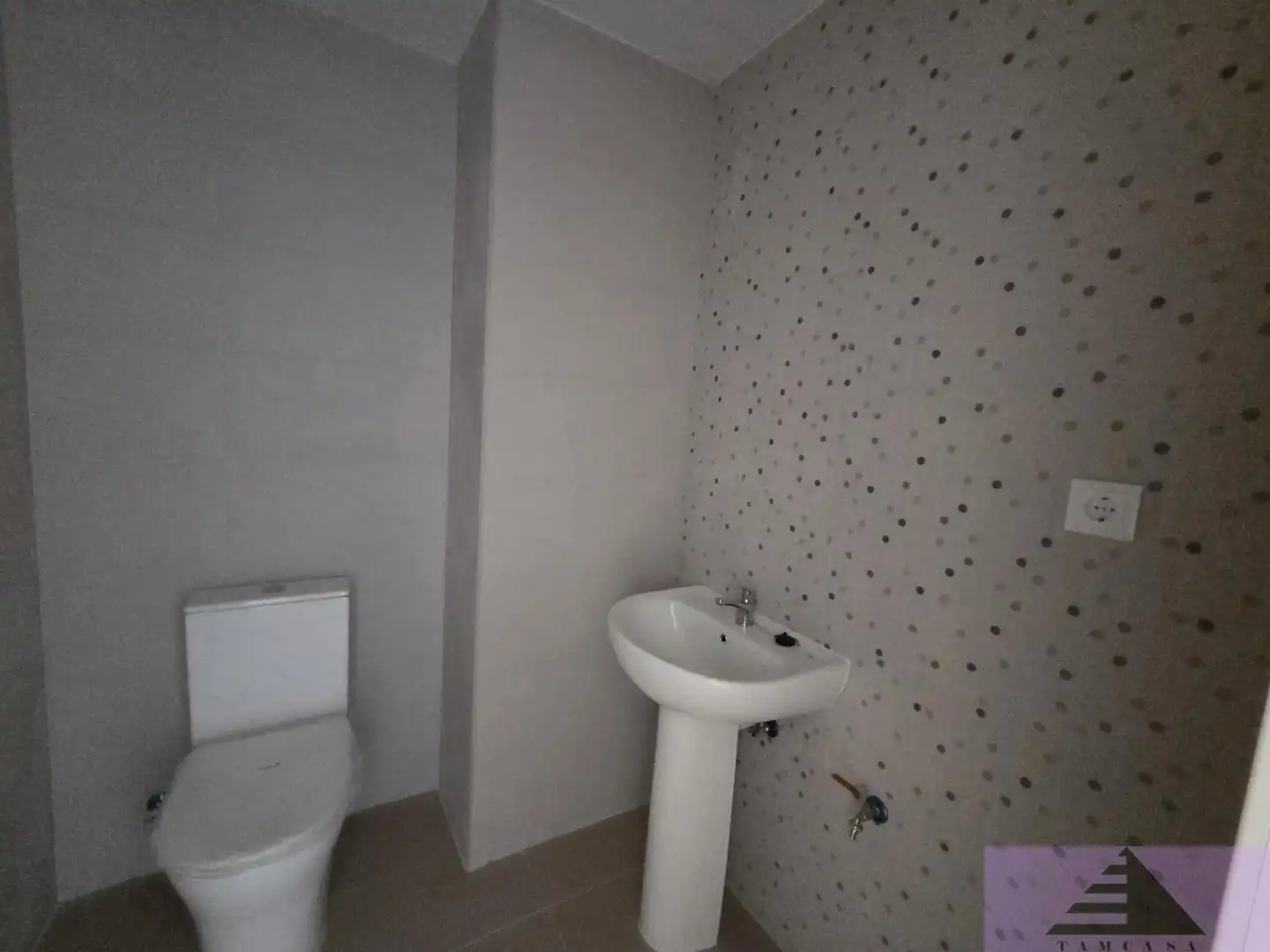 Bathroom of Commercial properties for rent in Seseña