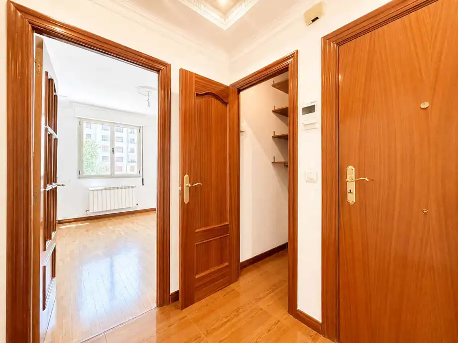 Piso en venta en Vitoria - Gasteiz con Calefacción, Parquet y Terraza