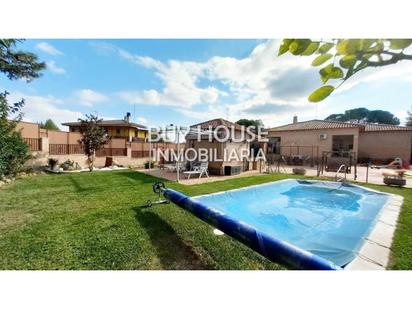 Exterior view of House or chalet for sale in El Viso de San Juan