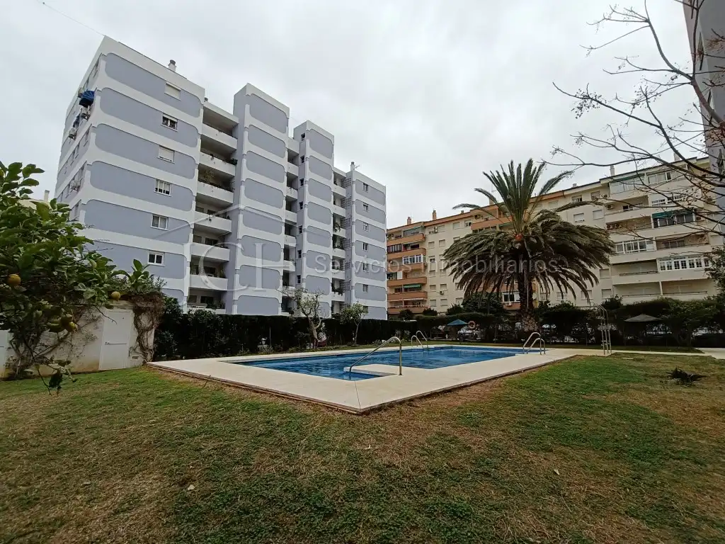 Vista exterior de Piso en venta en Fuengirola con Piscina, Horno y Lavadora