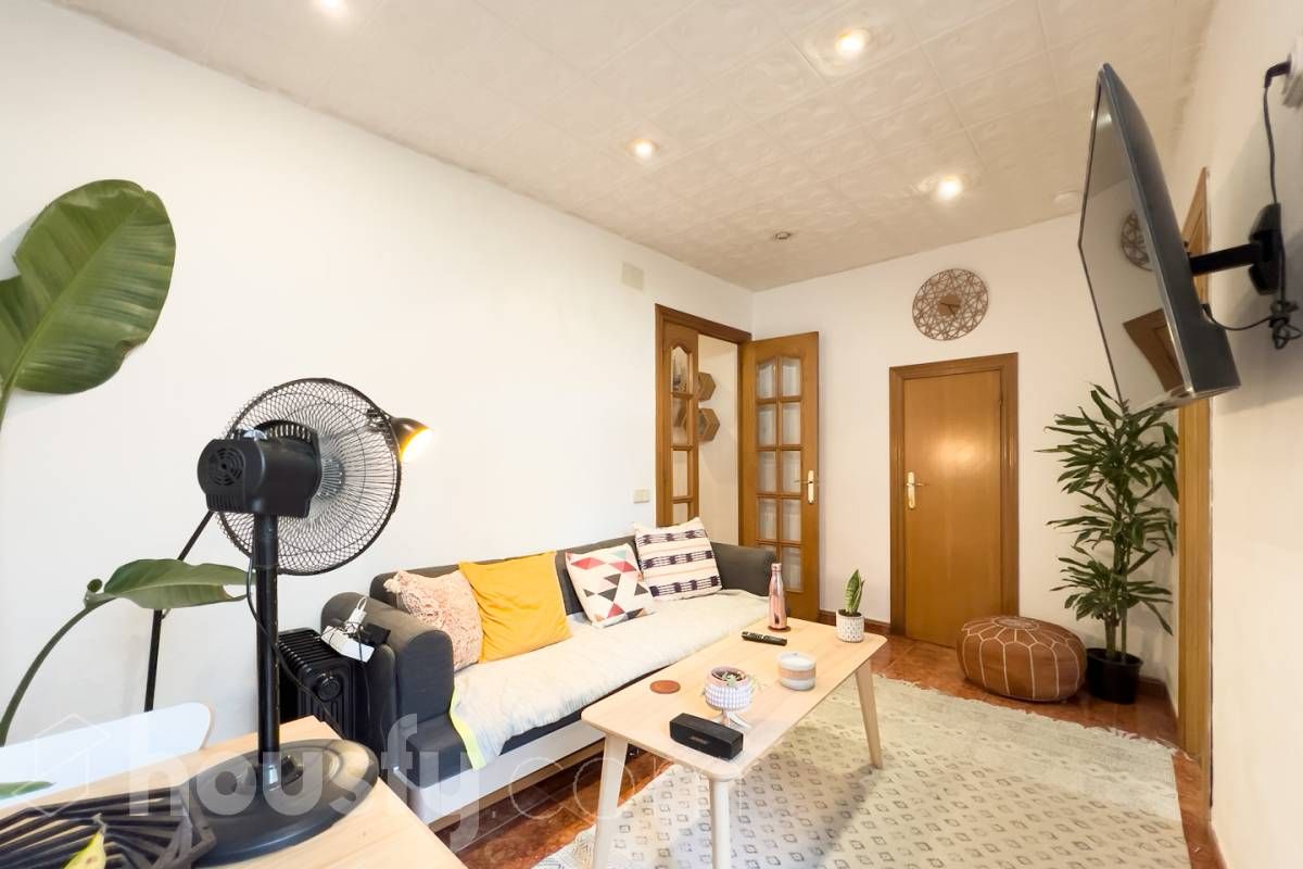 Sala de estar de Piso de alquiler en  Barcelona Capital con Aire acondicionado, Calefacción y Terraza