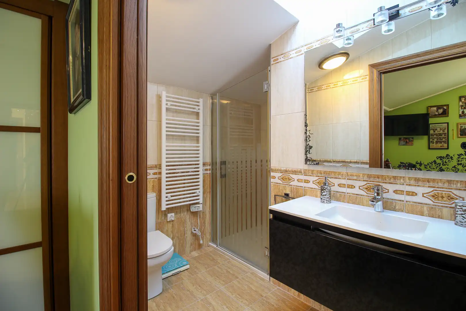 Baño de Casa o chalet en venta en Santa Cruz de Bezana con Calefacción, Jardín privado y Terraza