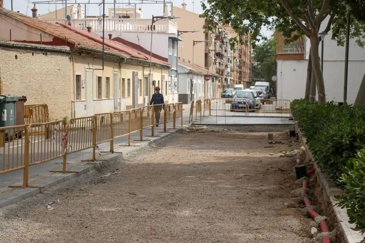 Exterior view of Flat for sale in Xirivella  with Air Conditioner and Heating