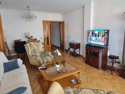 Sala d'estar de Pis en venda en Torrejón de Ardoz amb Aire condicionat i Terrassa