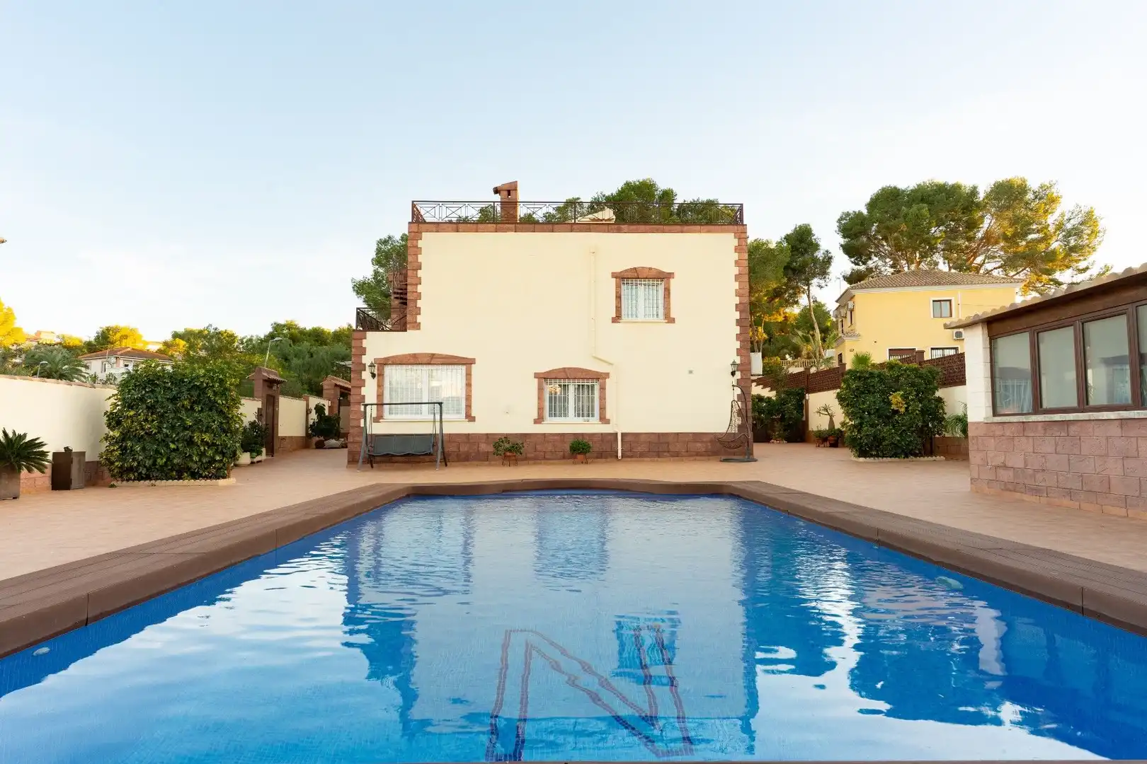 Piscina de Casa o xalet en venda en Torrevieja amb Aire condicionat, Calefacció i Jardí privat